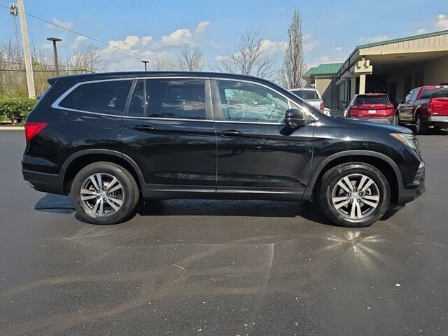 2017 Honda Pilot in Marysville, OH 43040 - 18130835 10