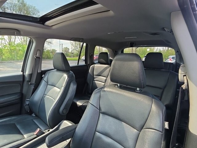 2017 Honda Pilot in Marysville, OH 43040 - 18130835 16