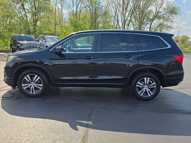 2017 Honda Pilot in Marysville, OH 43040 - 18130835 4