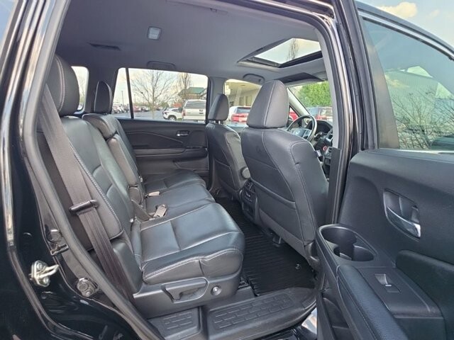 2017 Honda Pilot in Marysville, OH 43040 - 18130835 43