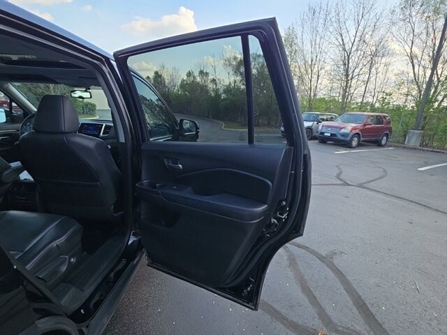 2017 Honda Pilot in Marysville, OH 43040 - 18130835 41