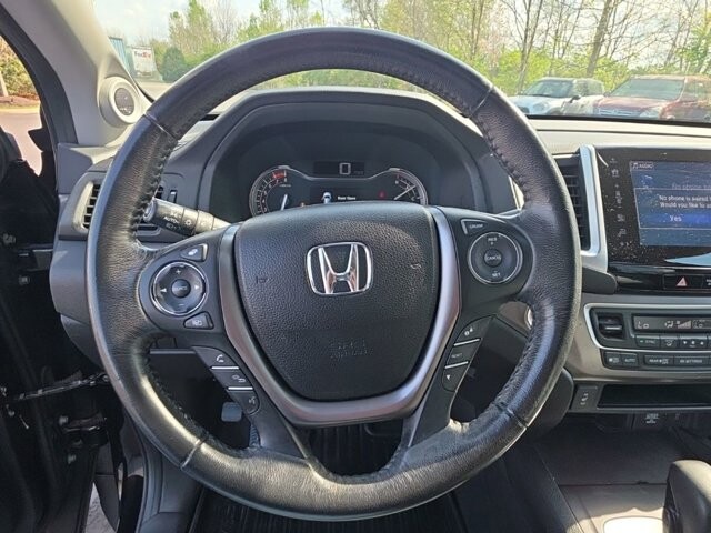 2017 Honda Pilot in Marysville, OH 43040 - 18130835 19