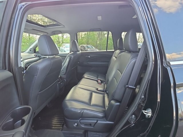 2017 Honda Pilot in Marysville, OH 43040 - 18130835 35