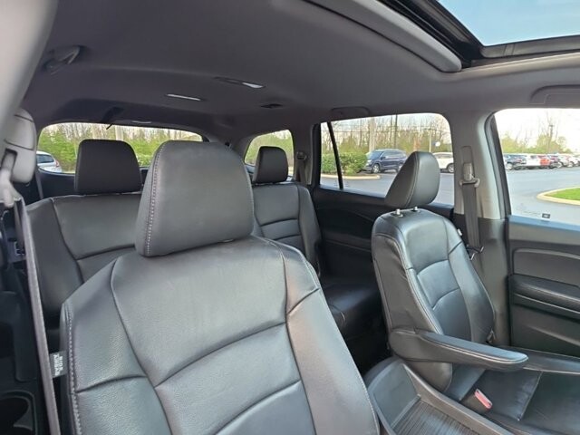 2017 Honda Pilot in Marysville, OH 43040 - 18130835 49