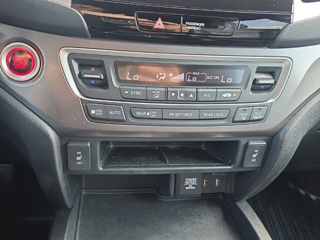 2017 Honda Pilot in Marysville, OH 43040 - 18130835 28