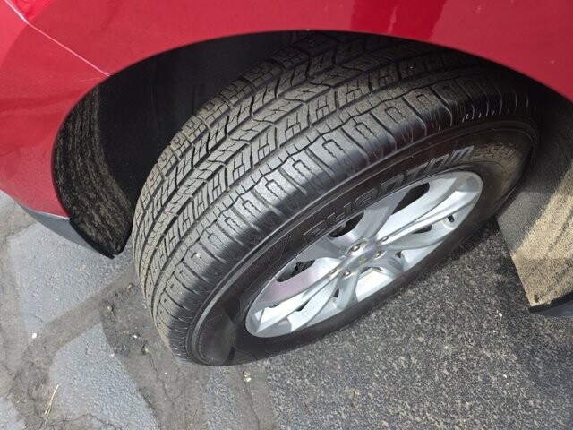 2018 Chevrolet Equinox in Marysville, OH 43040 - 18130836 12