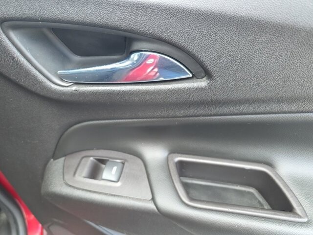 2018 Chevrolet Equinox in Marysville, OH 43040 - 18130836 38