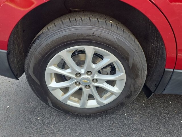 2018 Chevrolet Equinox in Marysville, OH 43040 - 18130836 11