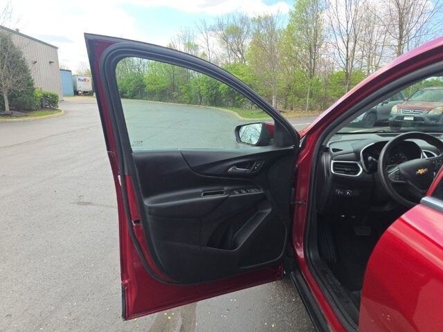 2018 Chevrolet Equinox in Marysville, OH 43040 - 18130836 13