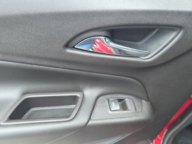 2018 Chevrolet Equinox in Marysville, OH 43040 - 18130836 33