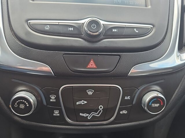 2018 Chevrolet Equinox in Marysville, OH 43040 - 18130836 27