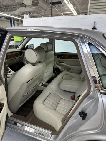 2003 Jaguar XJ8 in Eastpointe, MI 48021 - 18130841 8