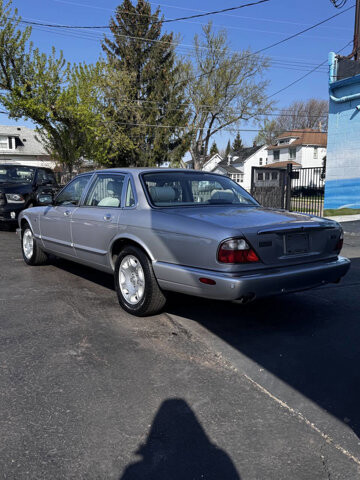 2003 Jaguar XJ8 in Eastpointe, MI 48021 - 18130841 6