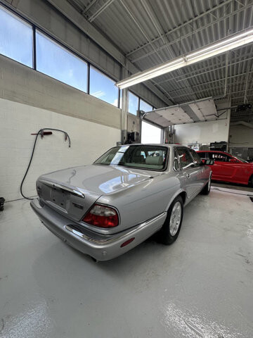 2003 Jaguar XJ8 in Eastpointe, MI 48021 - 18130841 4