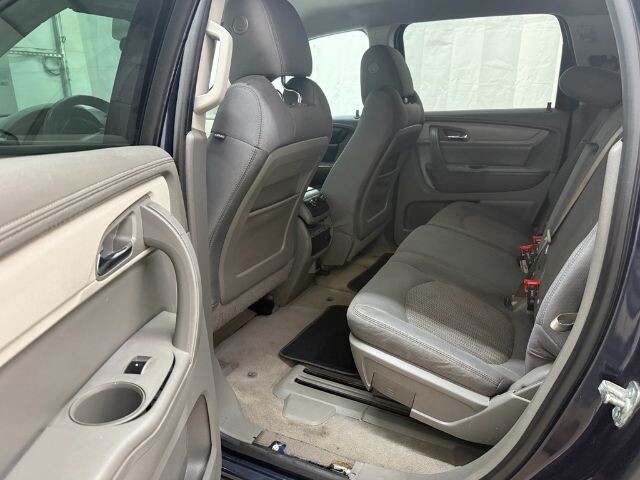 2015 Chevrolet Traverse in Austell, GA 30168 - 18130843 11