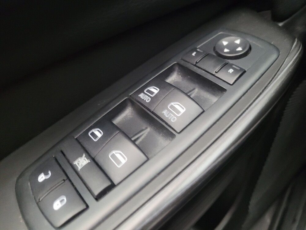 2014 Jeep Cherokee in Riverside, CA 92504 - 18130855 27