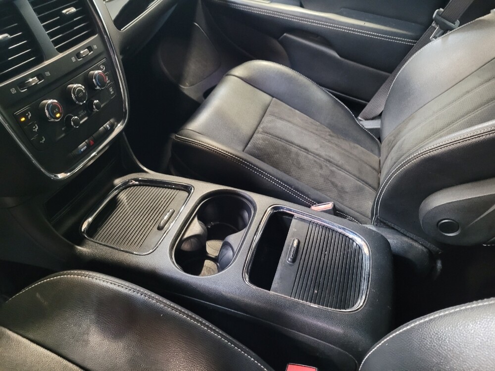 2020 Dodge Grand Caravan in Torrance, CA 90504 - 18130862 26