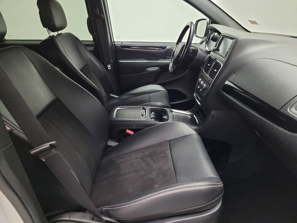 2020 Dodge Grand Caravan in Torrance, CA 90504 - 18130862 21