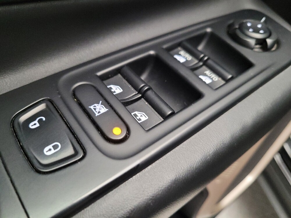 2016 Jeep Renegade in Riverside, CA 92504 - 18130863 27