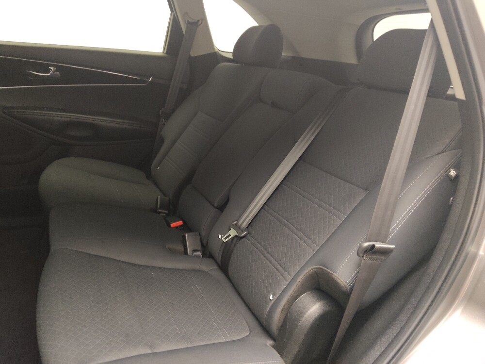 2018 Kia Sorento in Union City, GA 30291 - 18130890 18