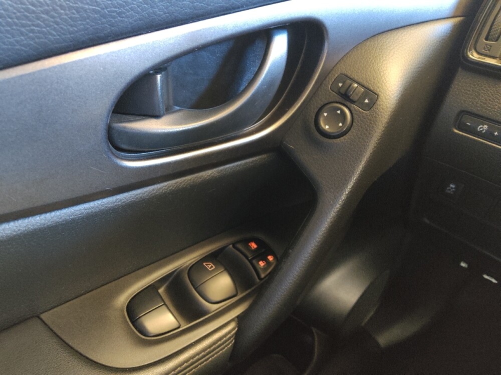 2018 Nissan Rogue Sport in Union City, GA 30291 - 18130904 27