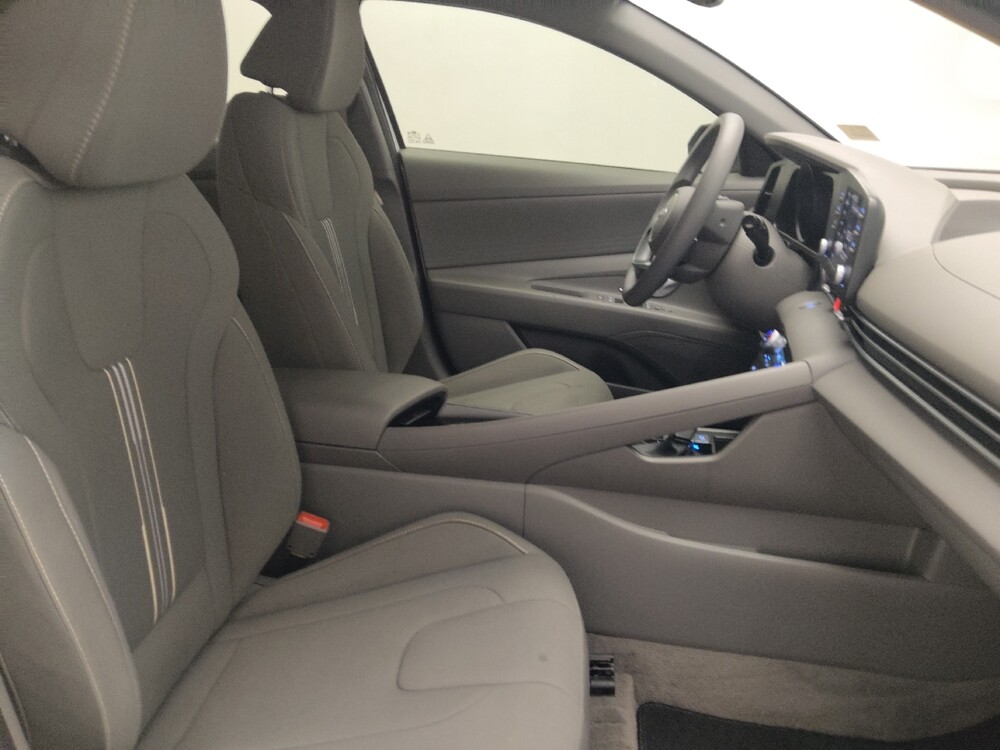 2023 Hyundai Elantra in Knoxville, TN 37923 - 18130917 21
