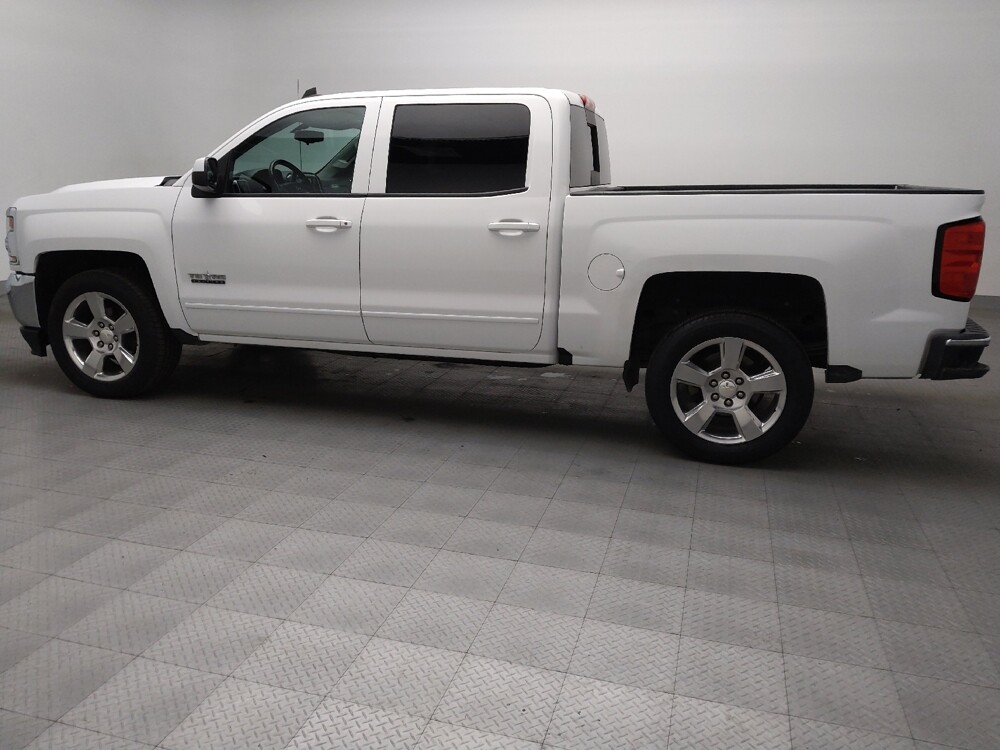 2017 Chevrolet Silverado 1500 in Tulsa, OK 74145 - 18130926 3