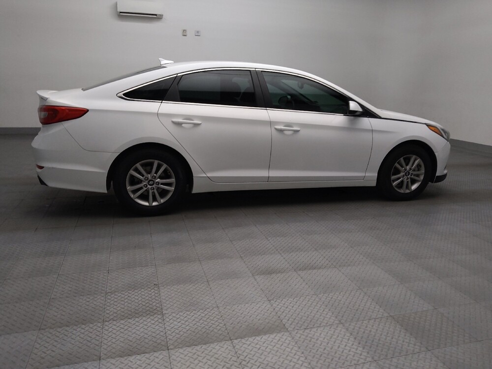 2017 Hyundai Sonata in Plano, TX 75074 - 18130943 10