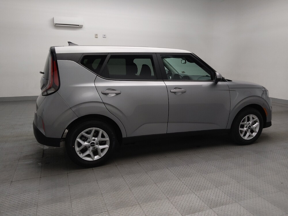 2025 Kia Soul in Fort Worth, TX 76116 - 18130945 10
