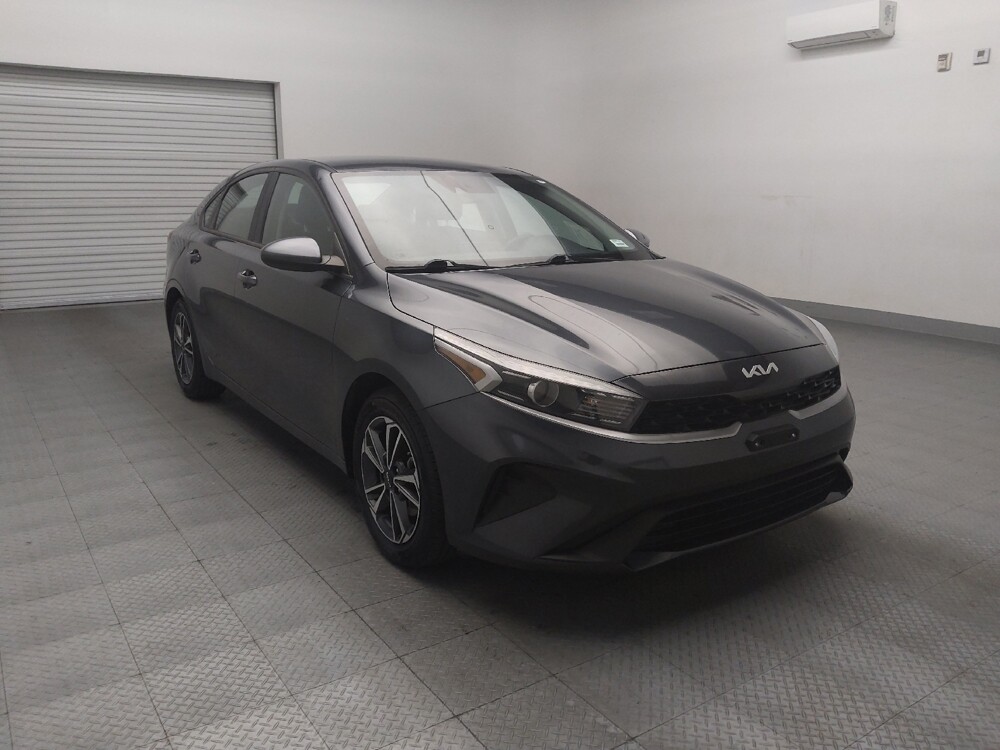 2023 Kia Forte in Arlington, TX 76011 - 18130953 13