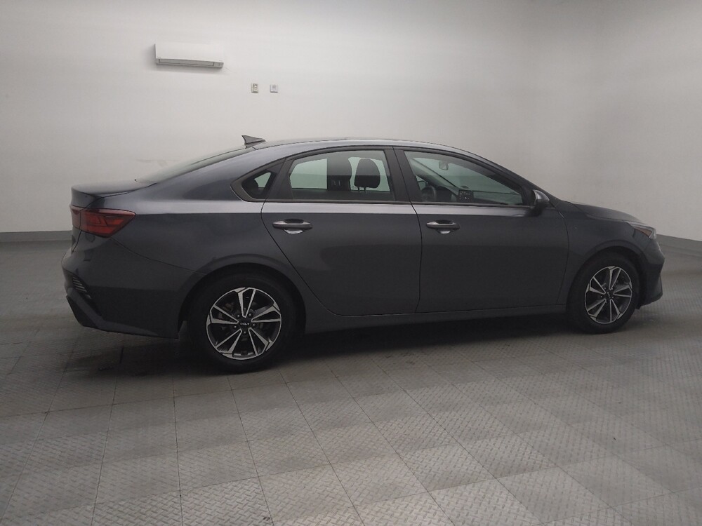 2023 Kia Forte in Arlington, TX 76011 - 18130953 10