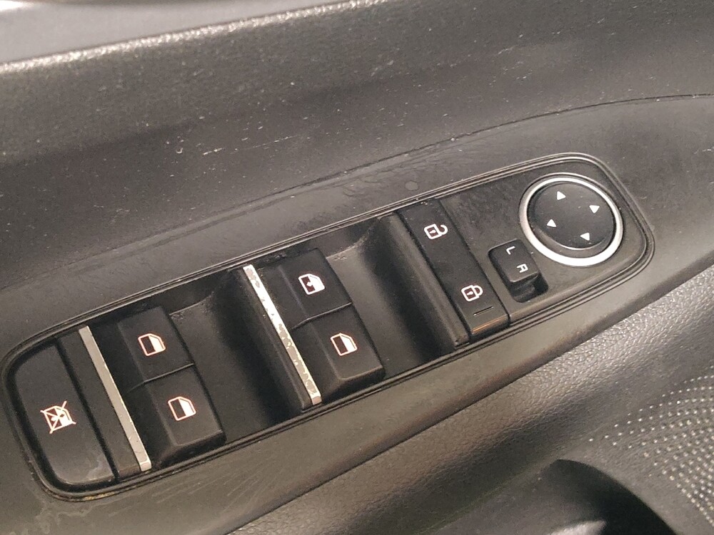 2023 Kia Forte in Arlington, TX 76011 - 18130953 27