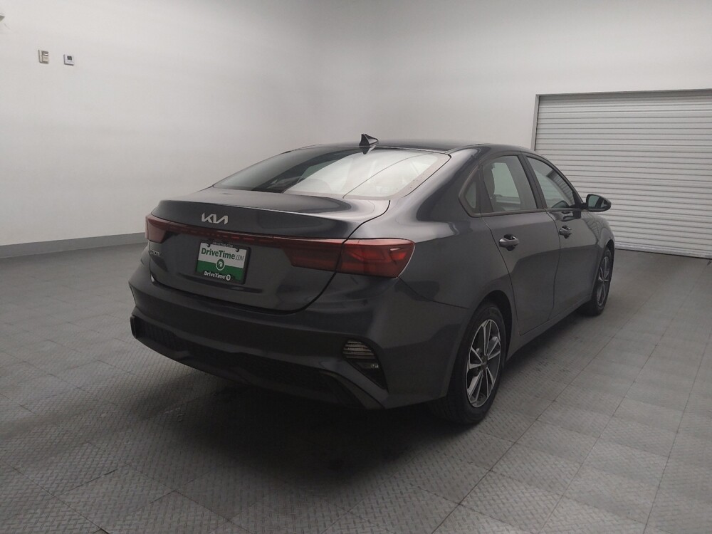 2023 Kia Forte in Arlington, TX 76011 - 18130953 9