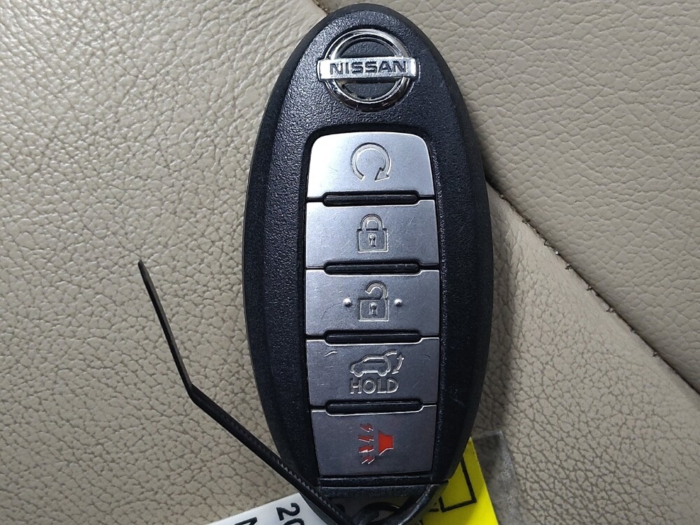 2017 Nissan Pathfinder in Lubbock, TX 79424 - 18130955 32