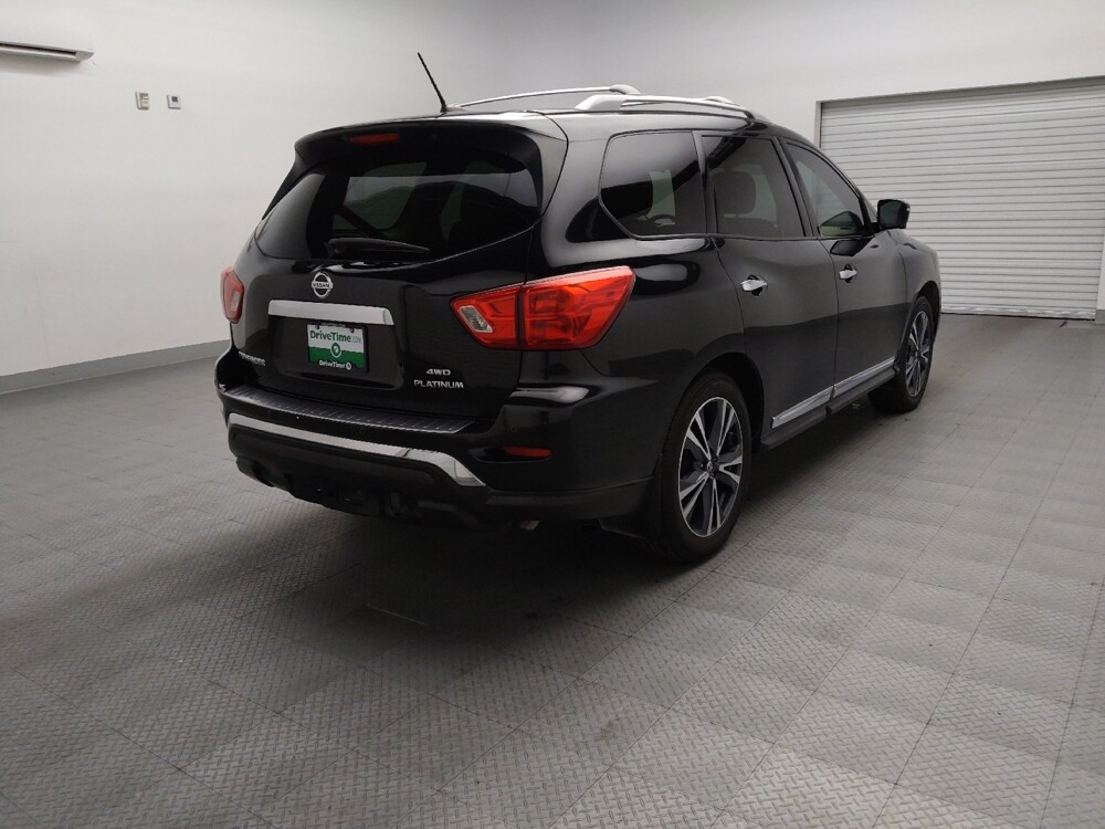 2017 Nissan Pathfinder in Lubbock, TX 79424 - 18130955 9