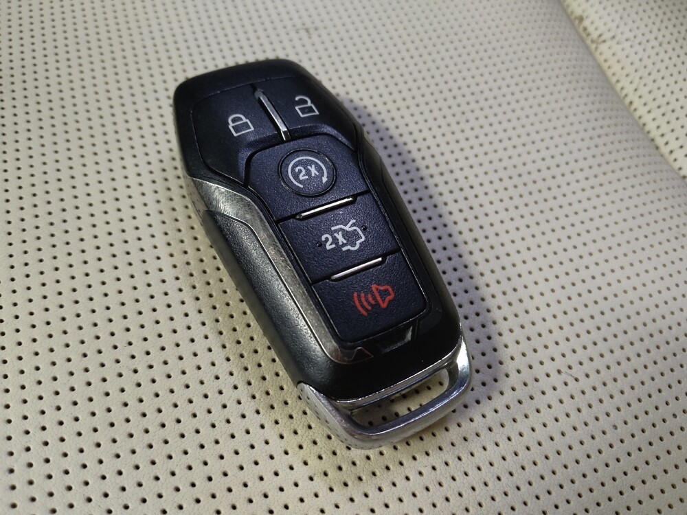 2016 Lincoln MKC in Tucson, AZ 85705 - 18130964 32