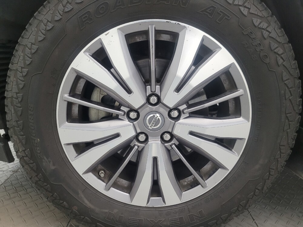 2019 Nissan Pathfinder in Mesa, AZ 85210 - 18130970 31