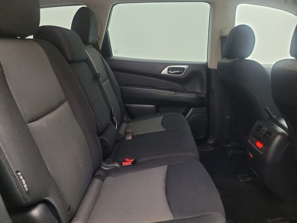 2019 Nissan Pathfinder in Mesa, AZ 85210 - 18130970 19