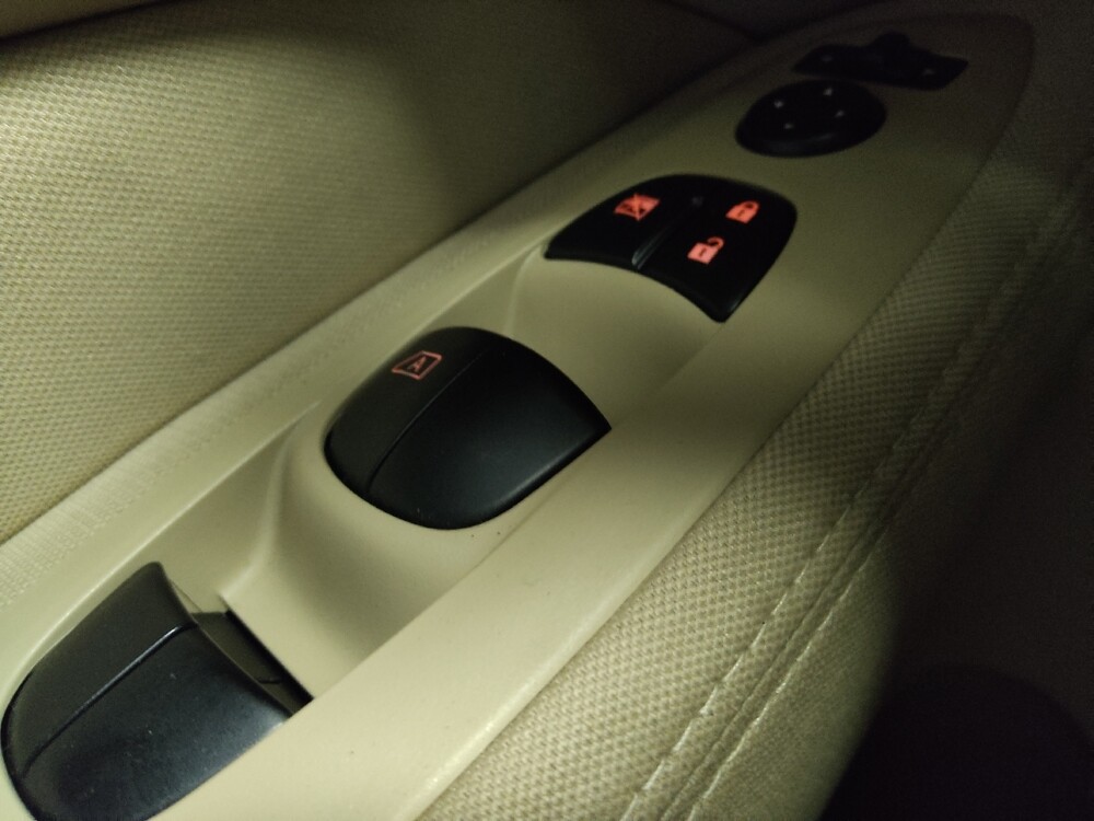 2017 Nissan Pathfinder in Phoenix, AZ 85022 - 18130971 27