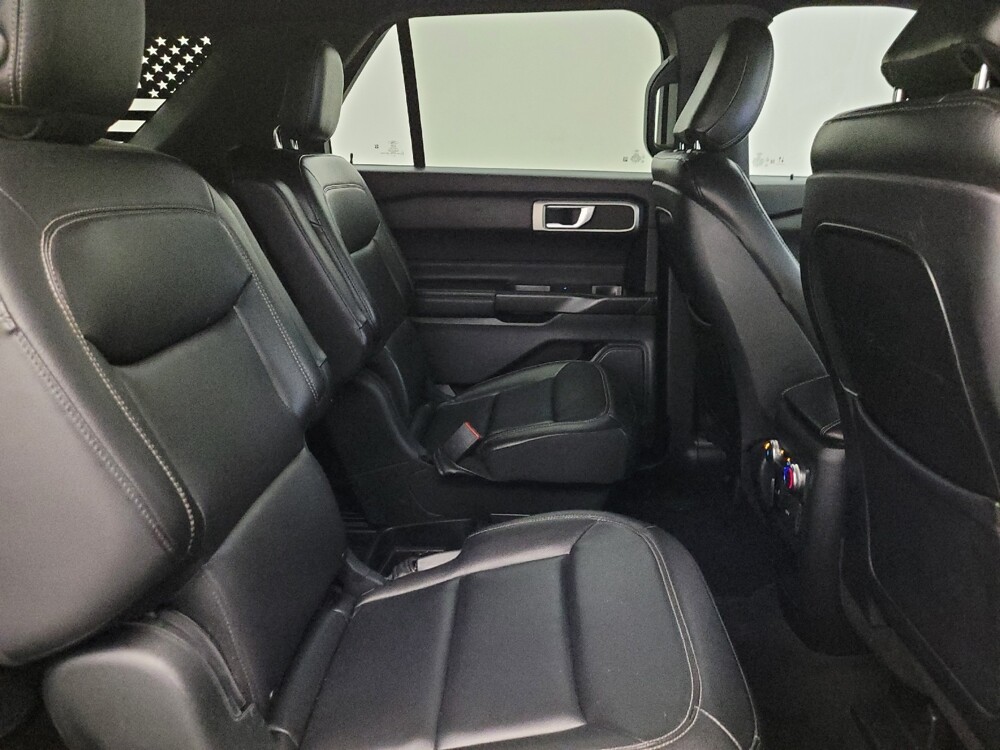 2020 Ford Explorer in Glendale, AZ 85301 - 18130973 19