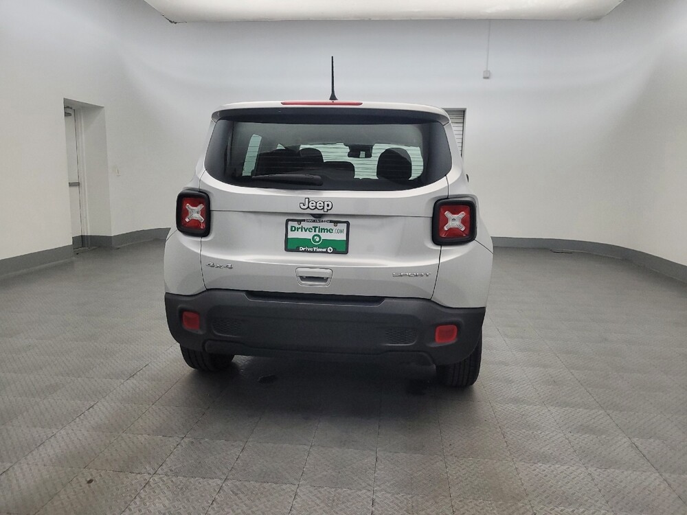 2021 Jeep Renegade in Glendale, AZ 85301 - 18130974 7