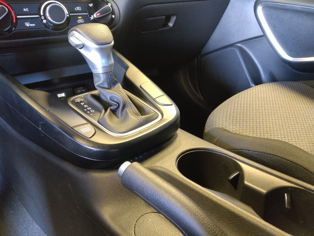 2025 Kia Soul in Mesa, AZ 85210 - 18130975 26