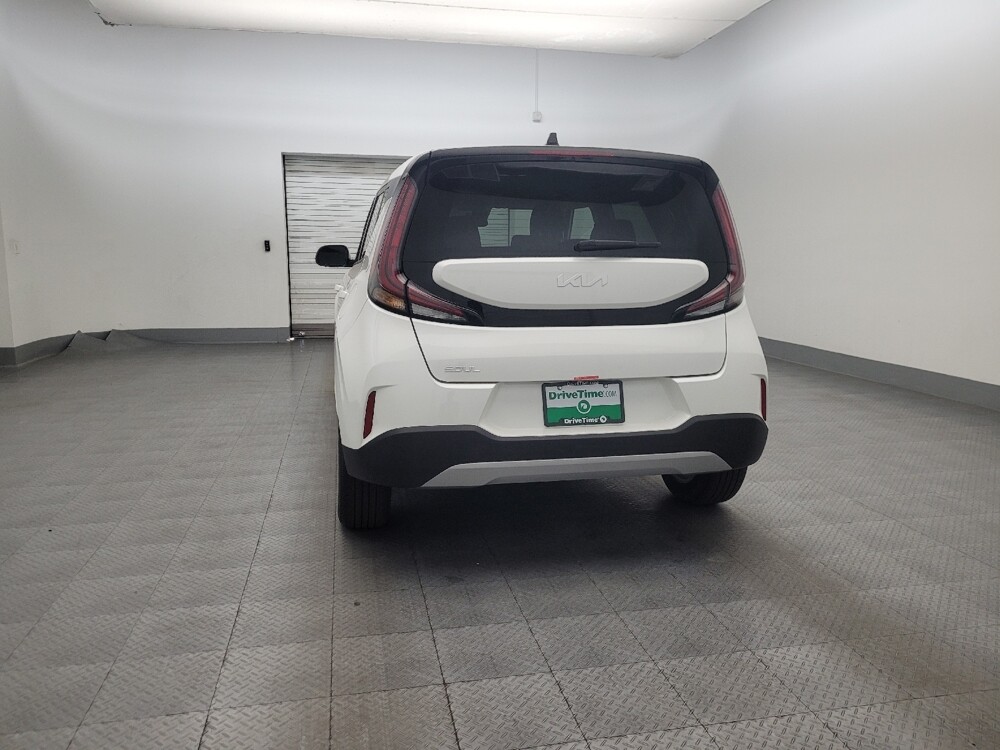 2025 Kia Soul in Mesa, AZ 85210 - 18130975 6