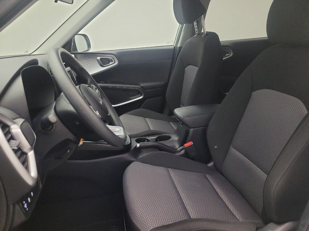 2025 Kia Soul in Mesa, AZ 85210 - 18130975 17