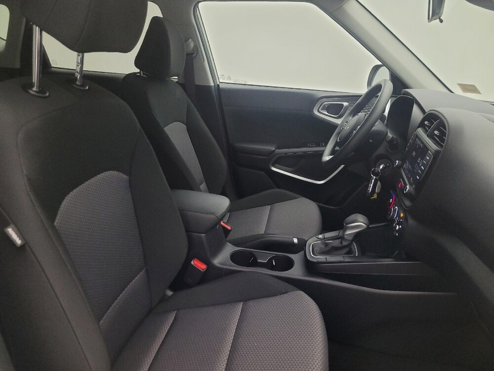 2025 Kia Soul in Mesa, AZ 85210 - 18130975 21