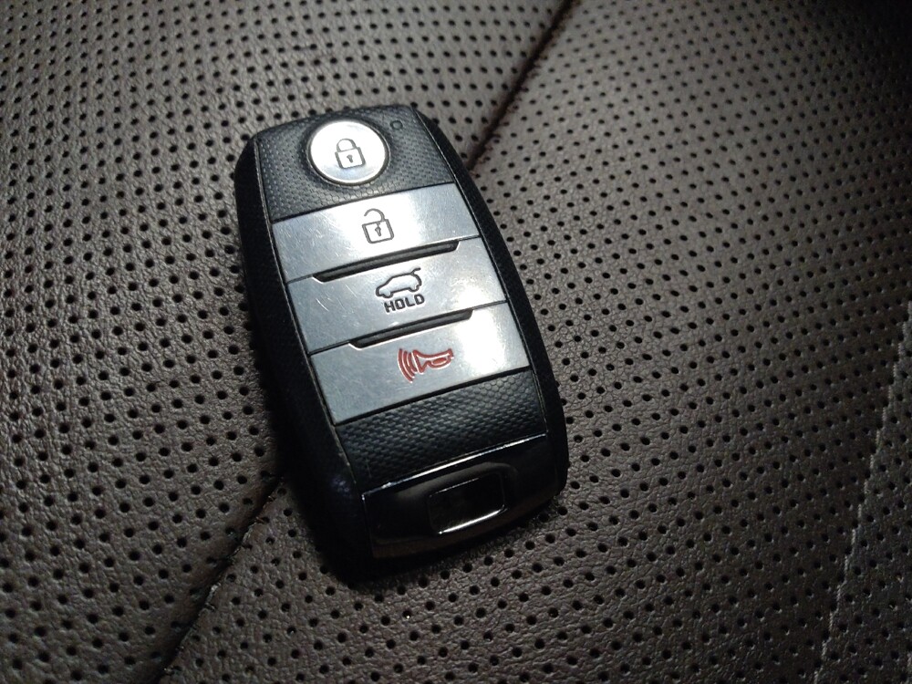 2020 Kia Sorento in Phoenix, AZ 85022 - 18130978 32