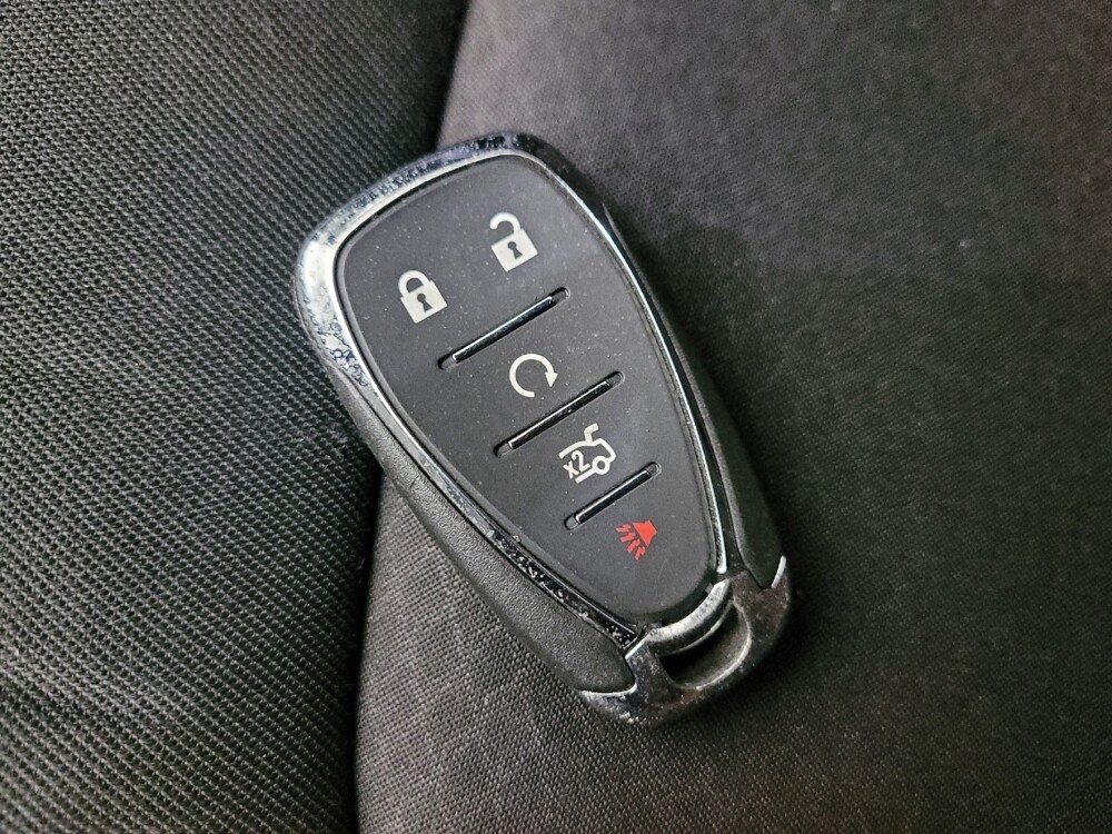 2021 Chevrolet Malibu in Tucson, AZ 85705 - 18130980 32