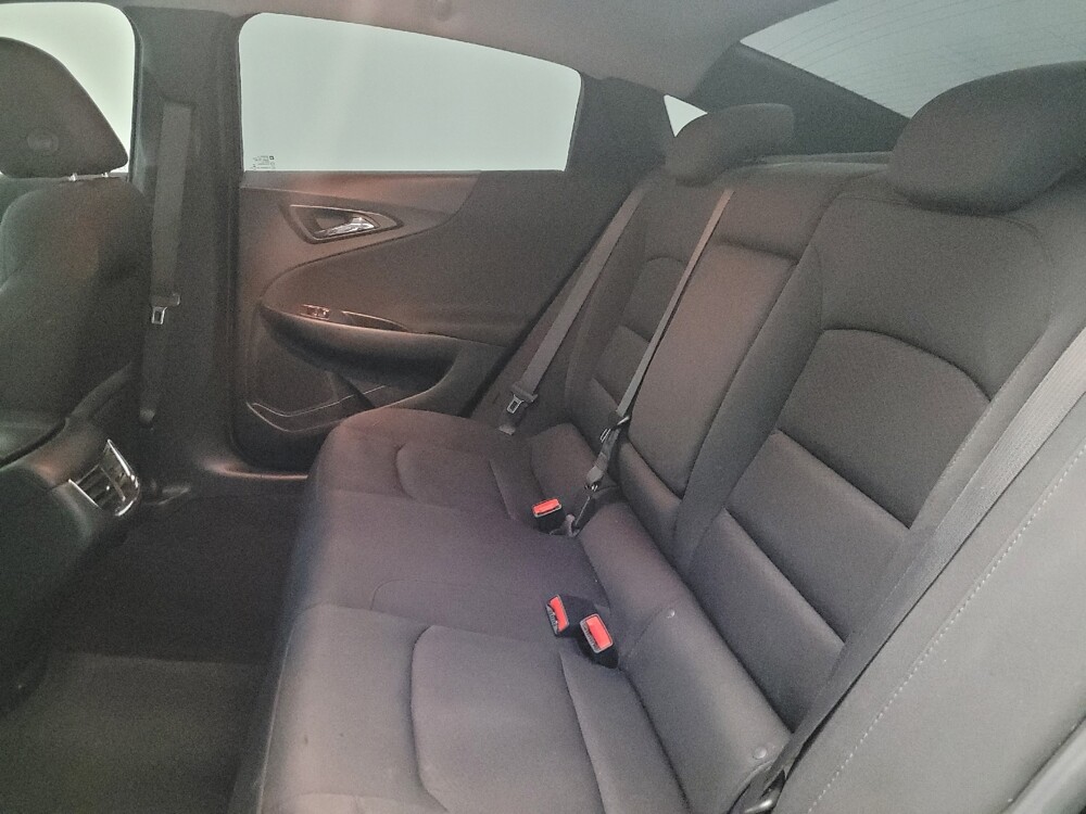 2021 Chevrolet Malibu in Tucson, AZ 85705 - 18130980 18