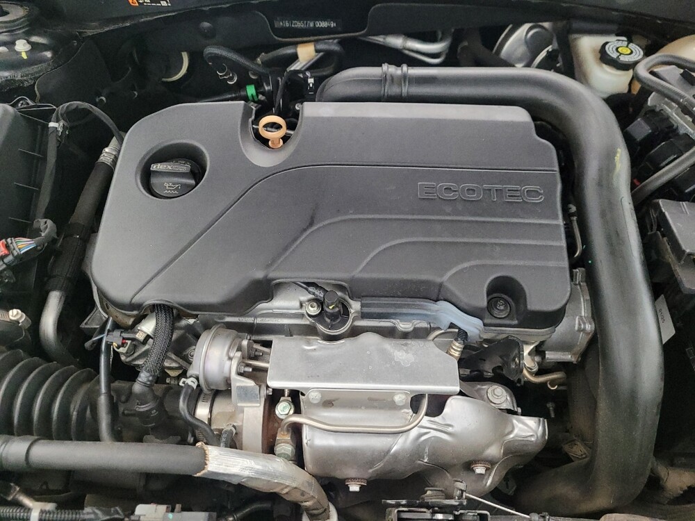 2021 Chevrolet Malibu in Tucson, AZ 85705 - 18130980 30