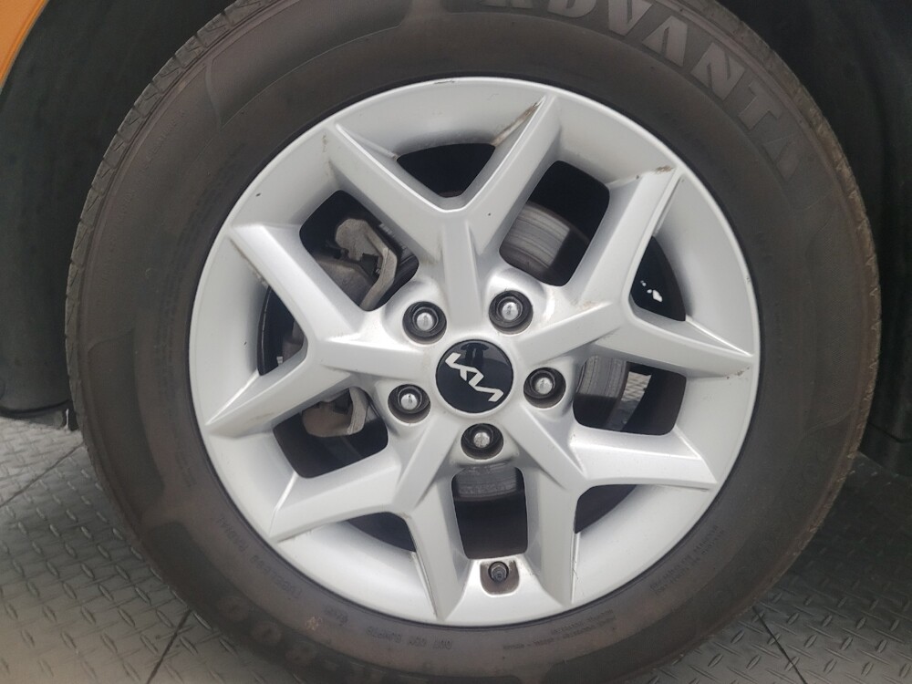 2022 Kia Soul in Phoenix, AZ 85015 - 18130984 31